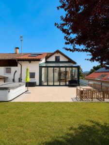 Stilvolles Wohnen mit Wintergarten, Jacuzzi und großzügigem Außenbereich – Ihr neues Zuhause zum Wohlfühlen
